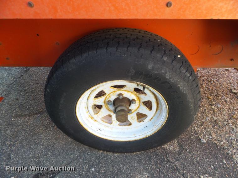 image for item L1624 2000 Sullivan D175Q6JD air compressor