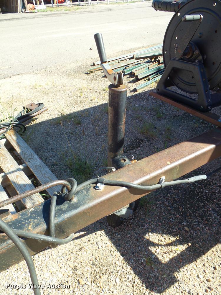 image for item L1627 2000 Sullivan D175Q6JD air compressor