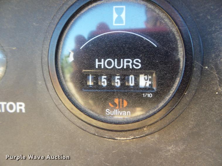 image for item L1627 2000 Sullivan D175Q6JD air compressor