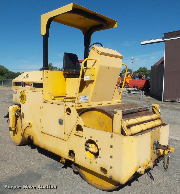 image for item L1630 2006 Ingram RS207 double drum roller