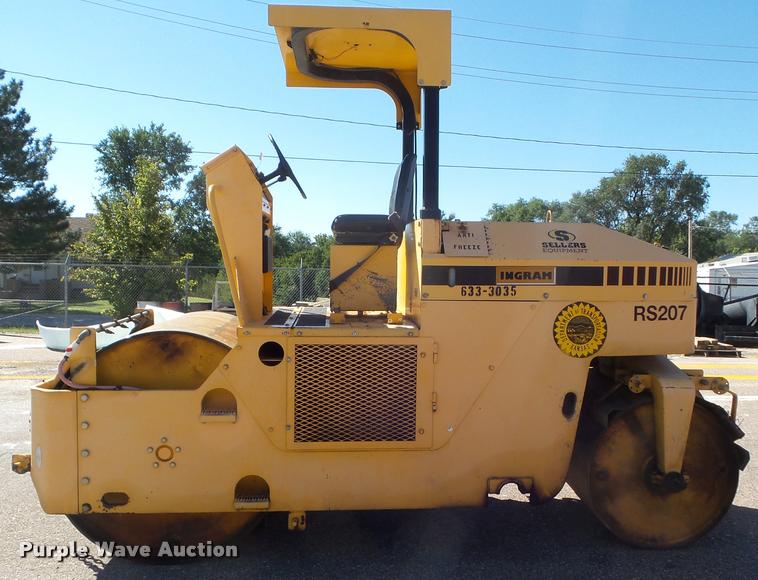 image for item L1630 2006 Ingram RS207 double drum roller