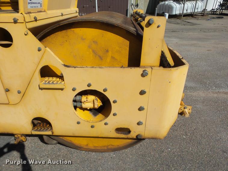 image for item L1630 2006 Ingram RS207 double drum roller