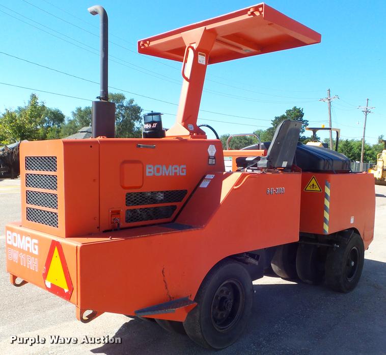 image for item L1631 1999 Bomag BW11RH pneumatic roller