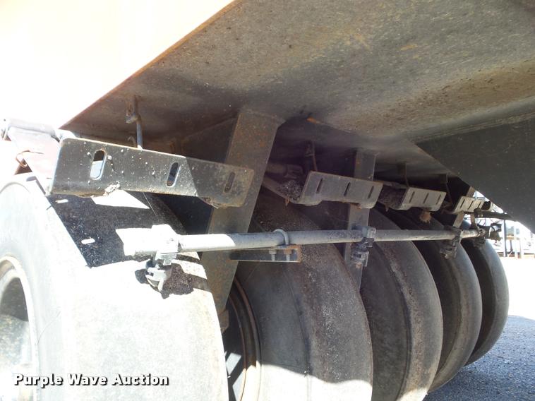 image for item L1631 1999 Bomag BW11RH pneumatic roller