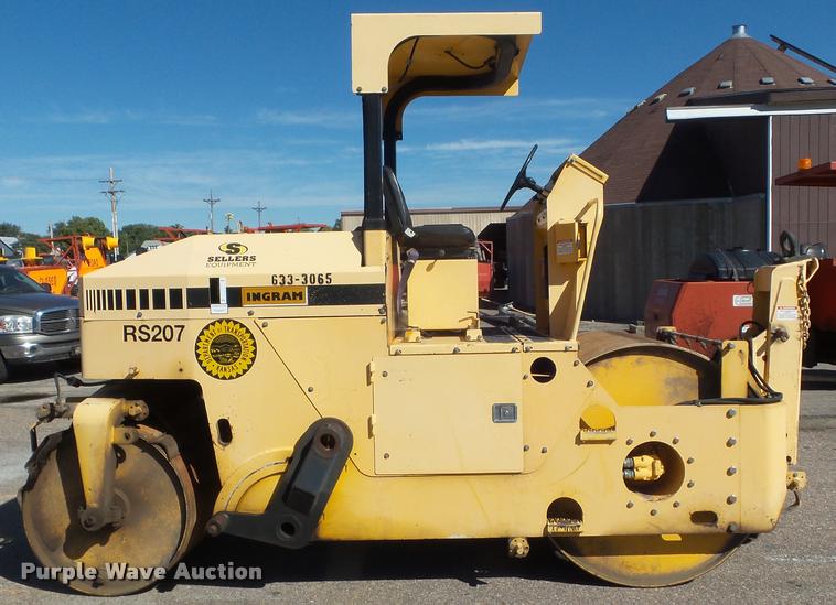 image for item L1632 2006 Ingram RS207 double drum roller