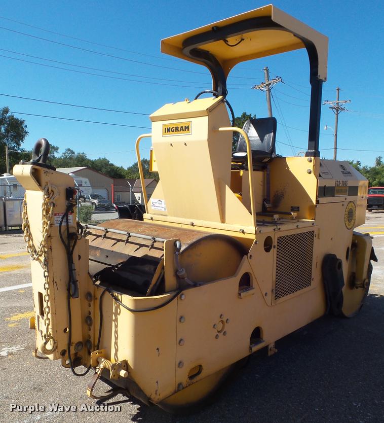 image for item L1632 2006 Ingram RS207 double drum roller