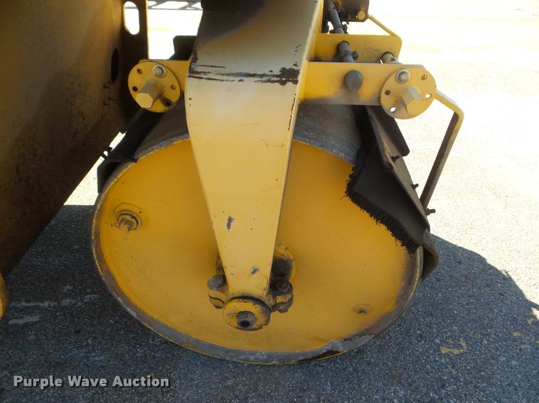 image for item L1632 2006 Ingram RS207 double drum roller