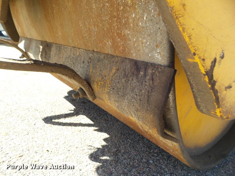 image for item L1632 2006 Ingram RS207 double drum roller