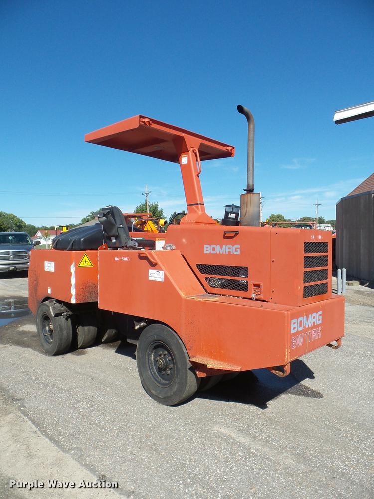 image for item L1633 1997 Bomag BW11RH Pneumatic roller