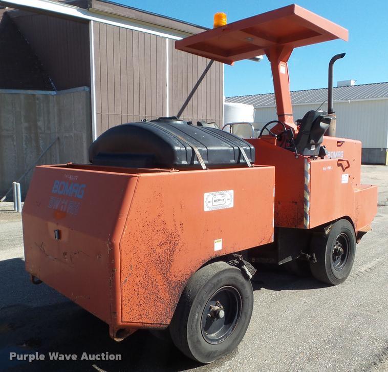 image for item L1633 1997 Bomag BW11RH Pneumatic roller