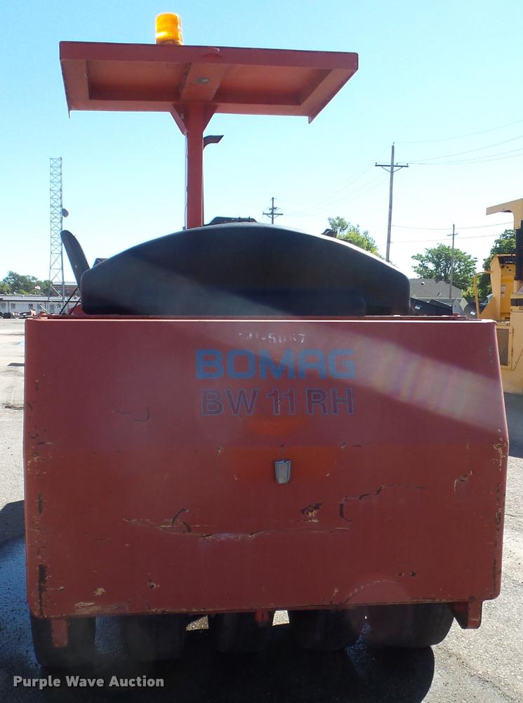 image for item L1633 1997 Bomag BW11RH Pneumatic roller