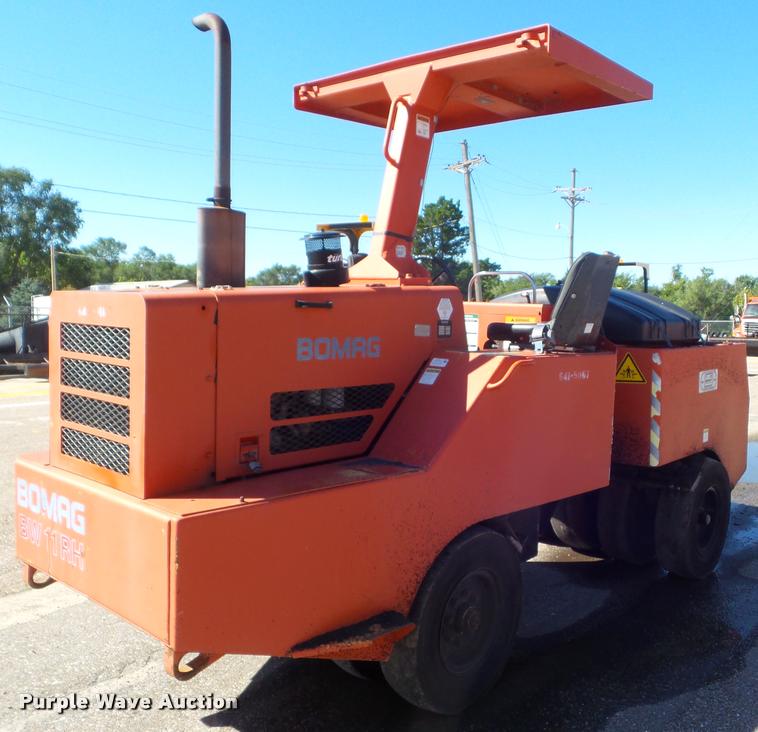 image for item L1633 1997 Bomag BW11RH Pneumatic roller