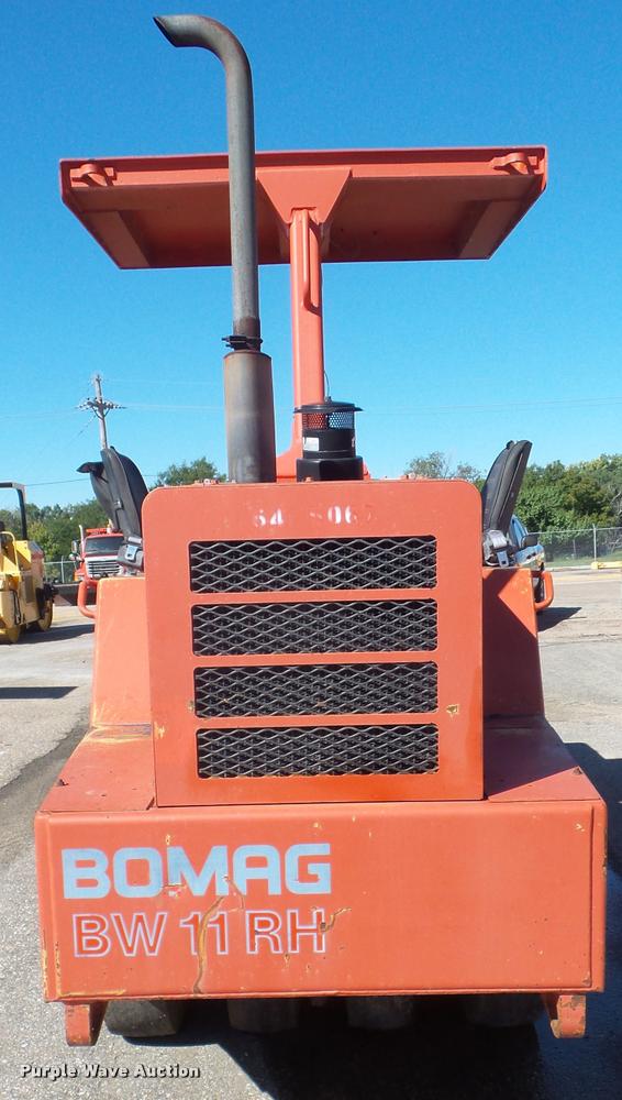 image for item L1633 1997 Bomag BW11RH Pneumatic roller