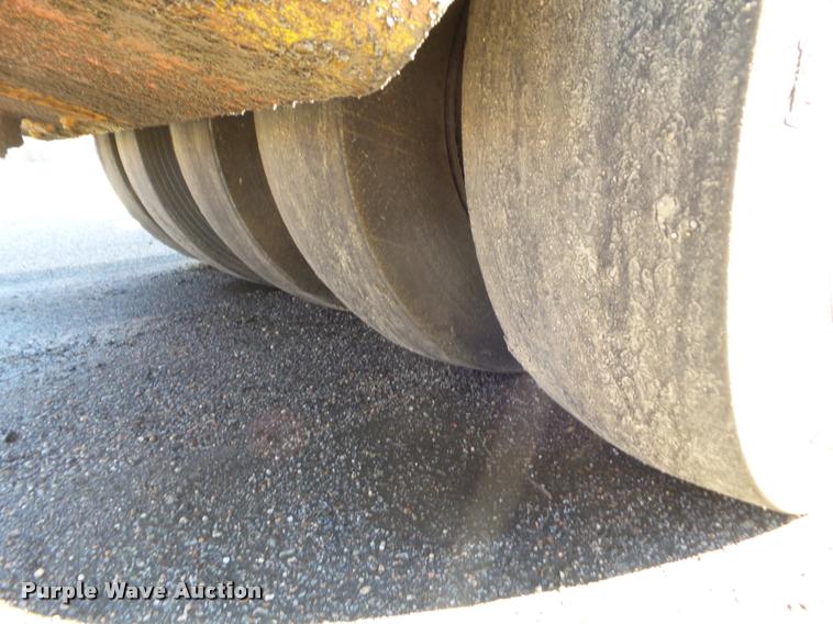 image for item L1633 1997 Bomag BW11RH Pneumatic roller