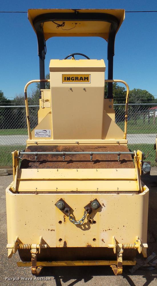 image for item L1634 2006 Ingram RS207 double drum roller
