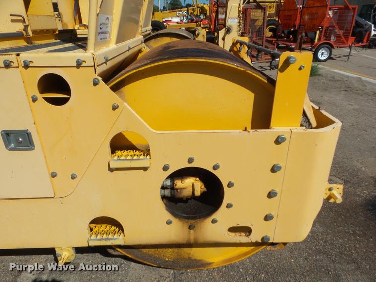 image for item L1634 2006 Ingram RS207 double drum roller