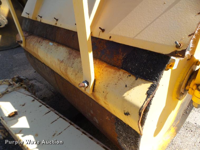 image for item L1634 2006 Ingram RS207 double drum roller