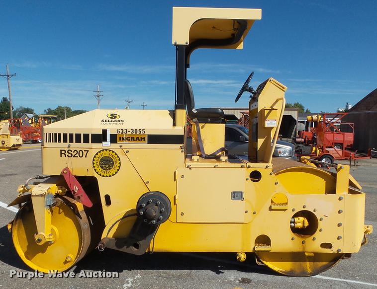 image for item L1635 2006 Ingram RS207 double drum roller