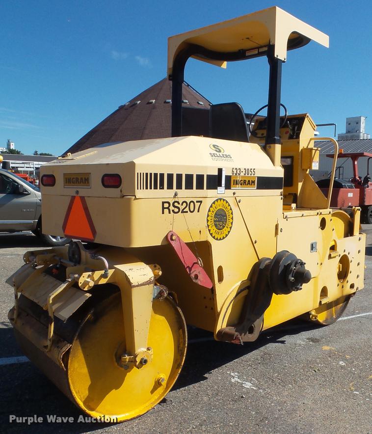 image for item L1635 2006 Ingram RS207 double drum roller