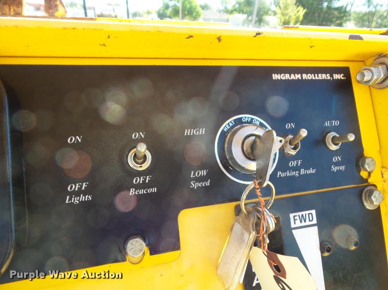 image for item L1635 2006 Ingram RS207 double drum roller