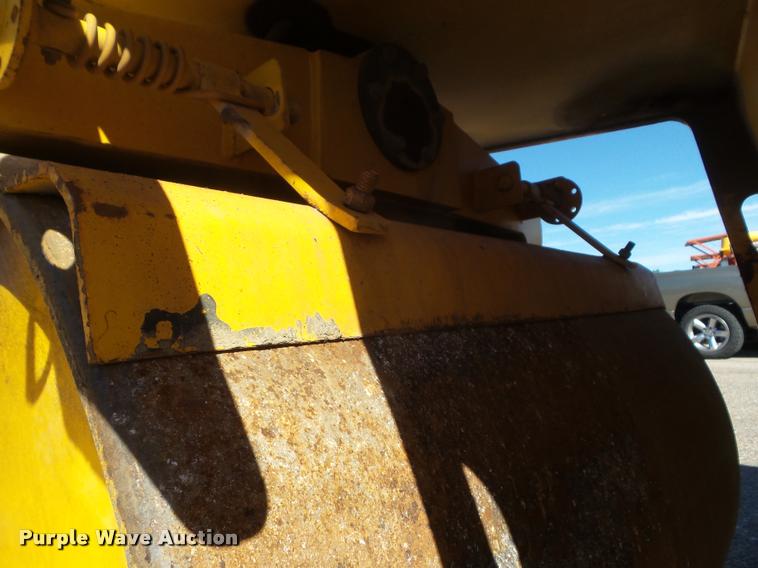 image for item L1635 2006 Ingram RS207 double drum roller