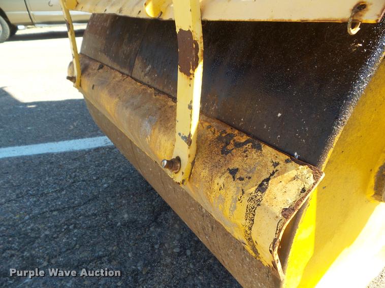 image for item L1635 2006 Ingram RS207 double drum roller