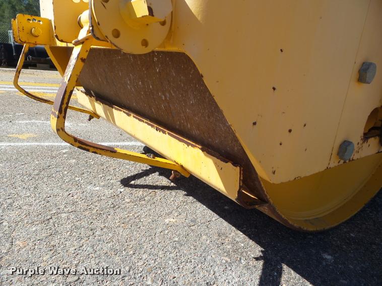 image for item L1635 2006 Ingram RS207 double drum roller