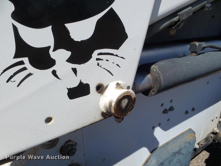 image for item L1636 2001 Bobcat 863 G skid steer