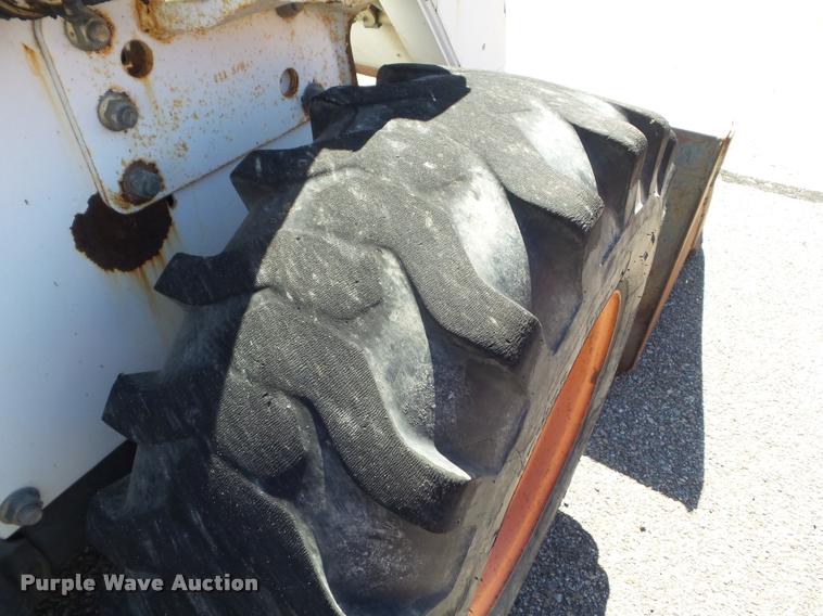 image for item L1636 2001 Bobcat 863 G skid steer