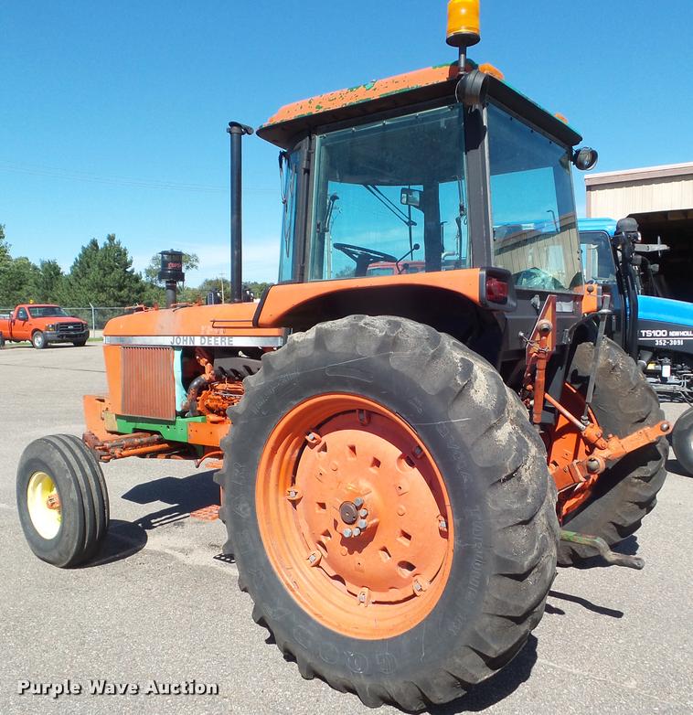 image for item L1637 1986 John Deere 2950 tractor