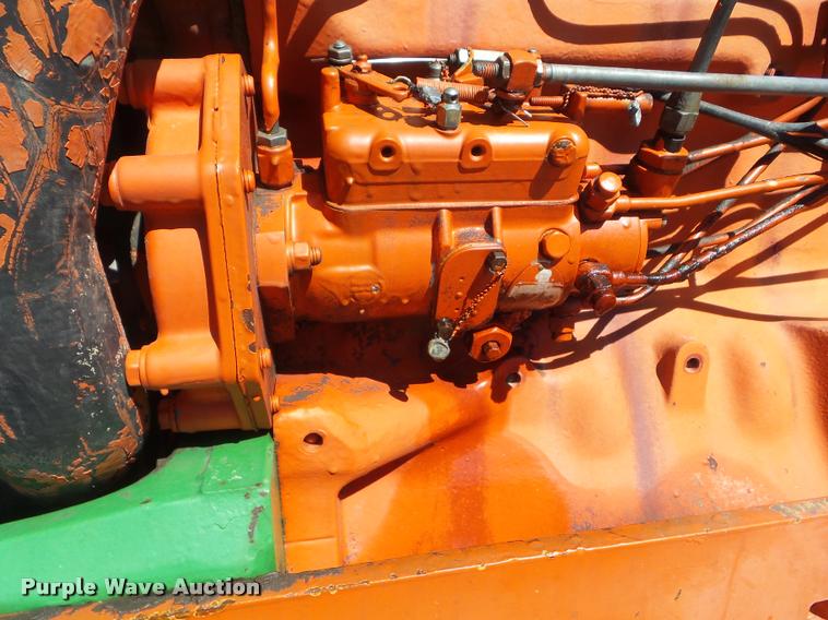 image for item L1637 1986 John Deere 2950 tractor