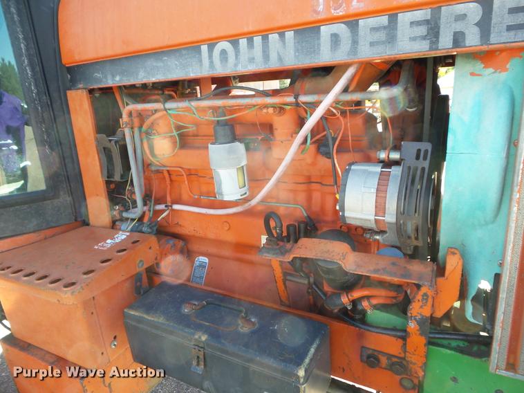 image for item L1637 1986 John Deere 2950 tractor