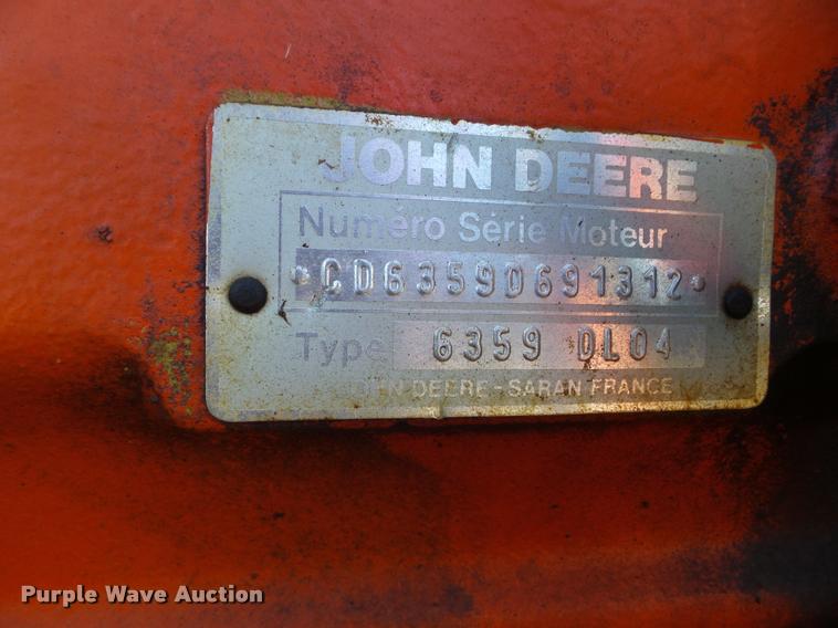 image for item L1637 1986 John Deere 2950 tractor