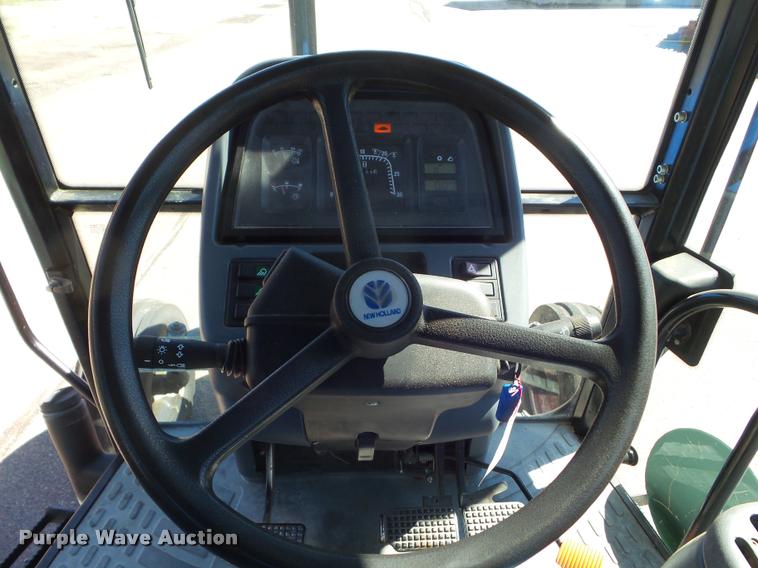 image for item L1638 2001 Ford TS100 tractor