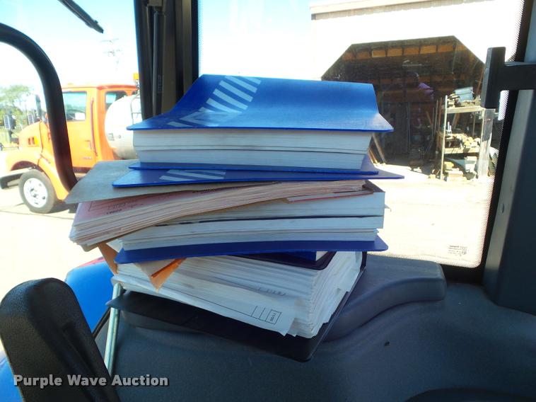 image for item L1638 2001 Ford TS100 tractor