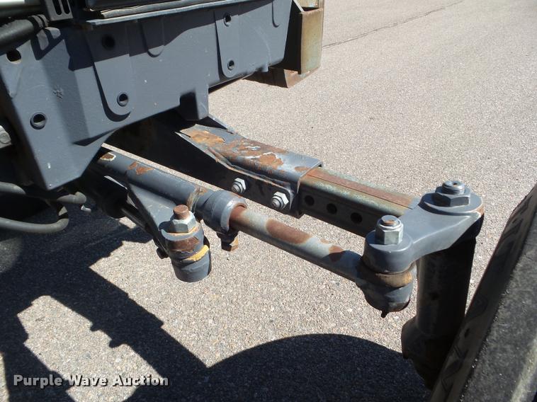 image for item L1638 2001 Ford TS100 tractor