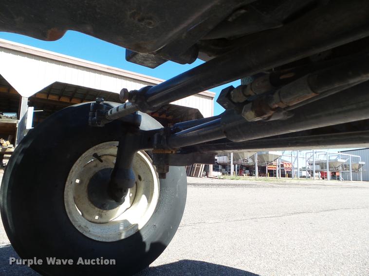 image for item L1638 2001 Ford TS100 tractor