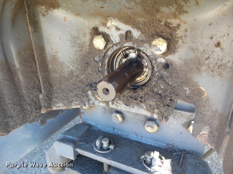 image for item L1638 2001 Ford TS100 tractor