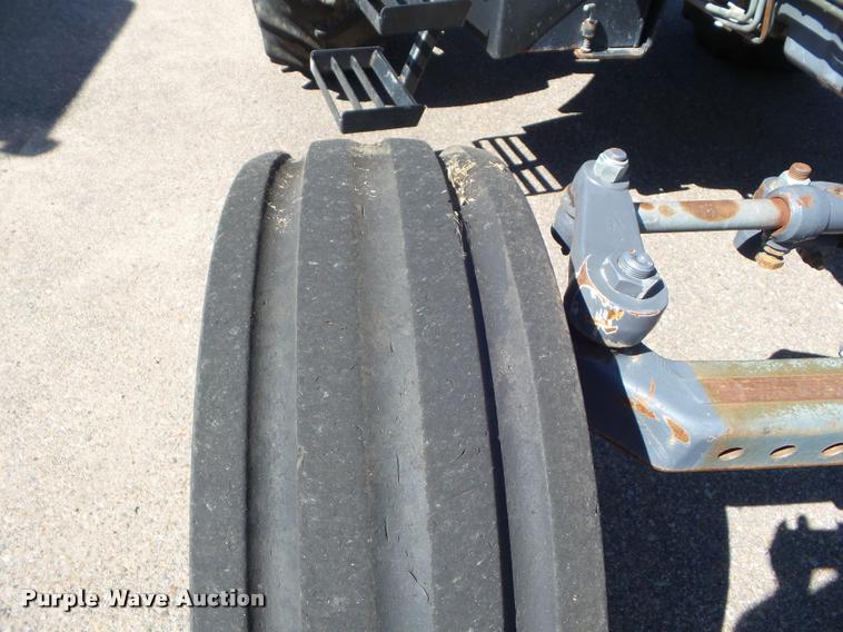 image for item L1638 2001 Ford TS100 tractor