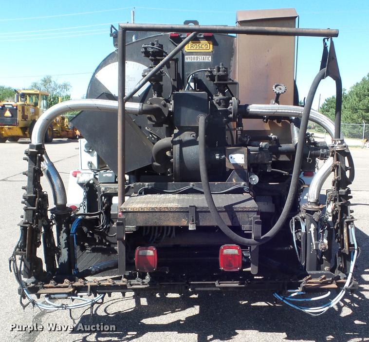 image for item L1642 2000 Sterling L7500 oil distributor truck