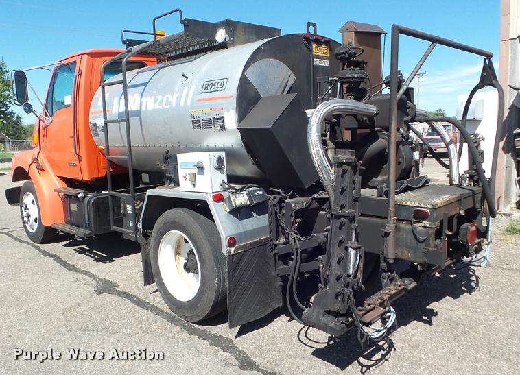 image for item L1642 2000 Sterling L7500 oil distributor truck