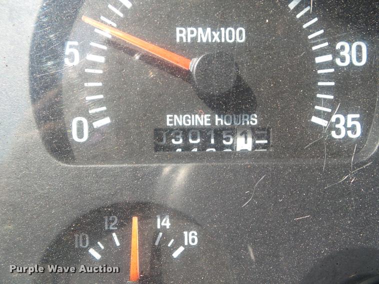 image for item L1642 2000 Sterling L7500 oil distributor truck