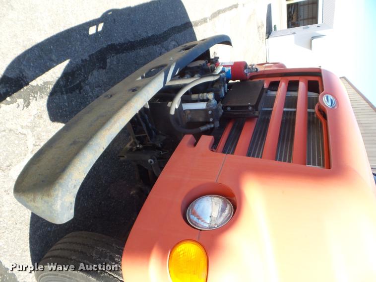 image for item L1642 2000 Sterling L7500 oil distributor truck