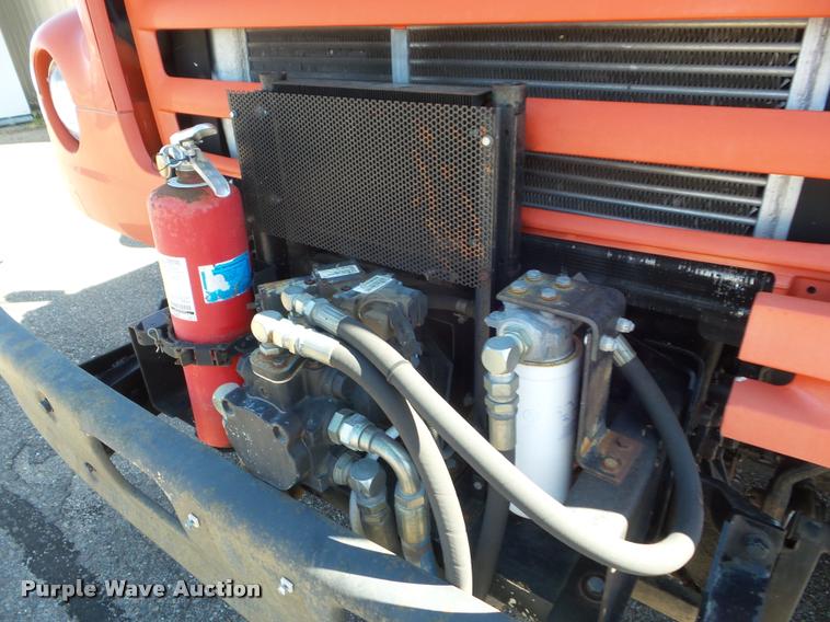 image for item L1642 2000 Sterling L7500 oil distributor truck