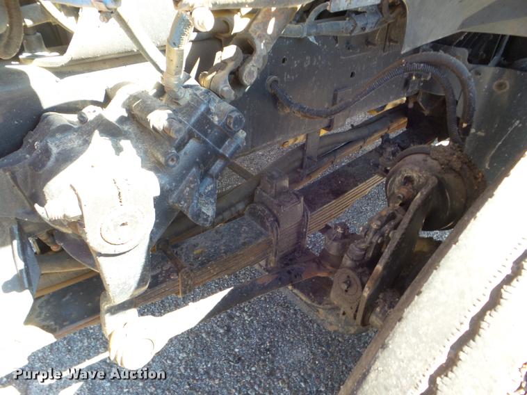 image for item L1642 2000 Sterling L7500 oil distributor truck