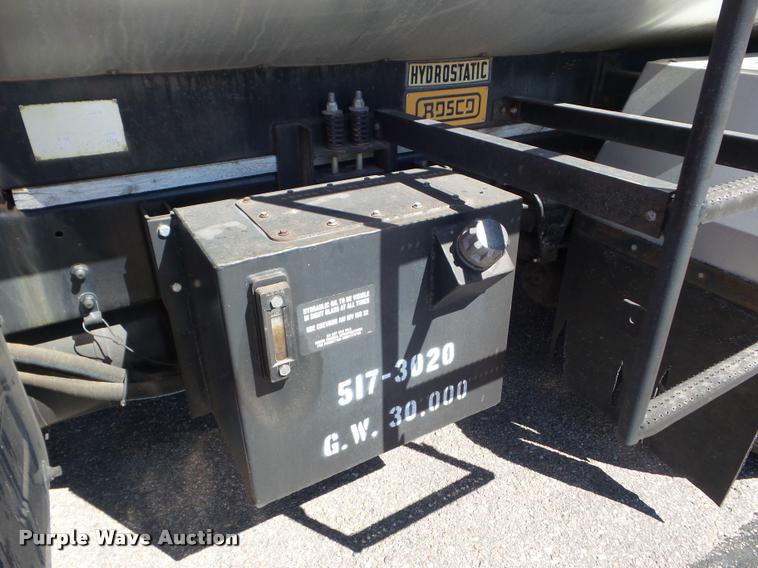 image for item L1642 2000 Sterling L7500 oil distributor truck