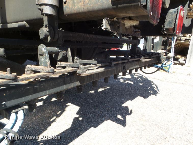 image for item L1642 2000 Sterling L7500 oil distributor truck