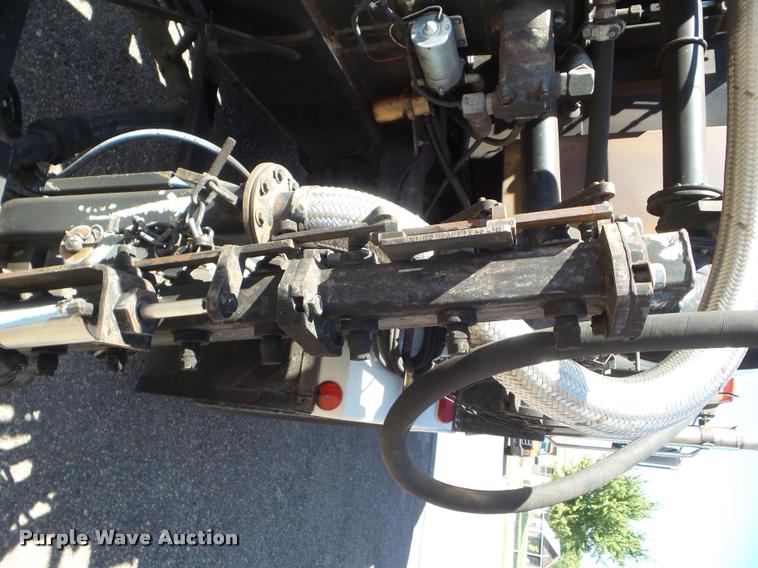 image for item L1642 2000 Sterling L7500 oil distributor truck