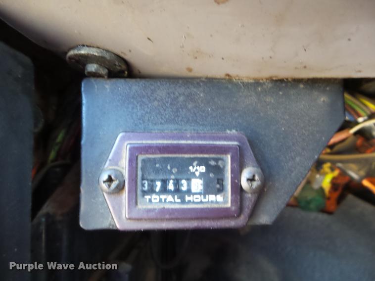 image for item L1643 1998 Ford F800 oil distributor truck