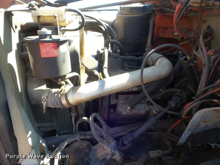 image for item L1643 1998 Ford F800 oil distributor truck